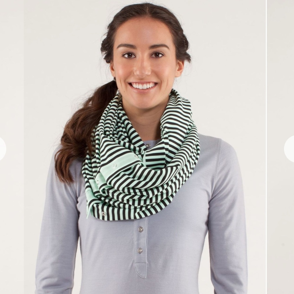 Lululemon Black Mint Stripe Vinyasa Scarf Rulu